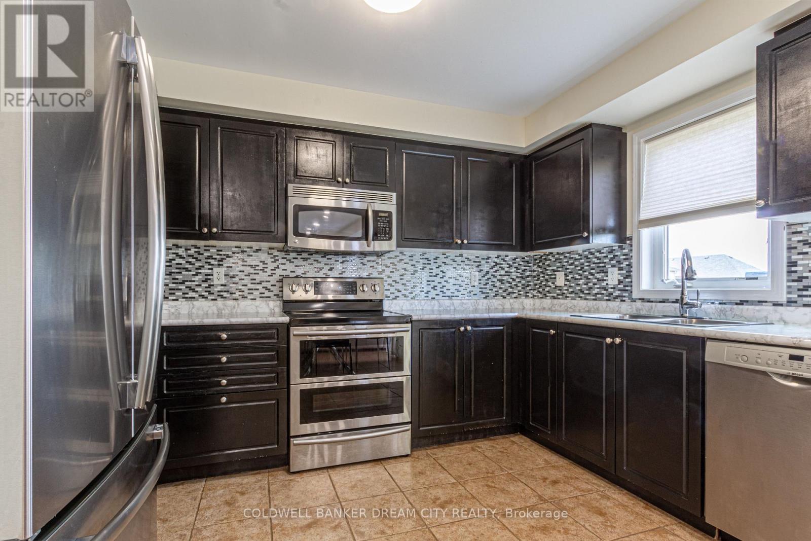 Photo 34 of 189 Powell Road, Brantford ON
