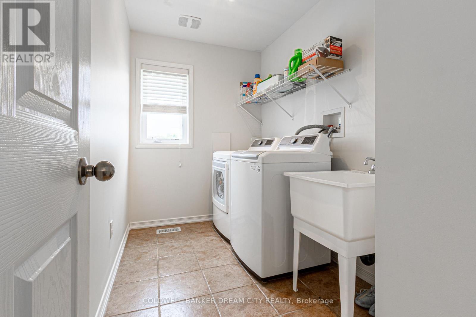 Photo 22 of 189 Powell Road, Brantford ON
