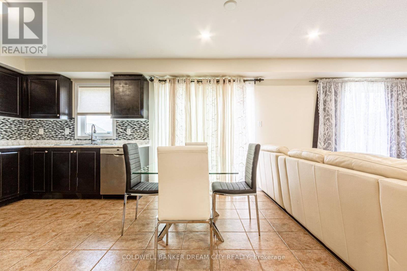 Photo 15 of 189 Powell Road, Brantford ON