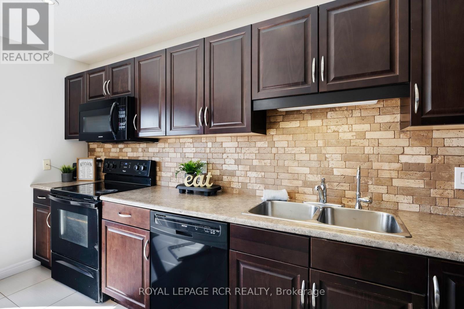 Photo 17 of 122 Taylor Drive, East Luther Grand Valley ON