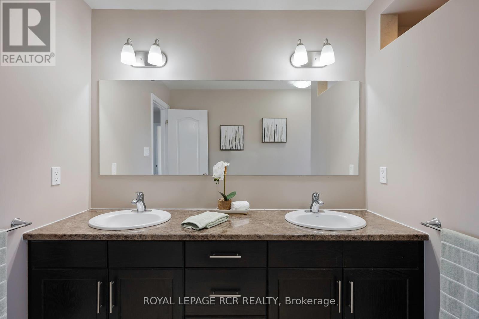 Photo 32 of 122 Taylor Drive, East Luther Grand Valley ON