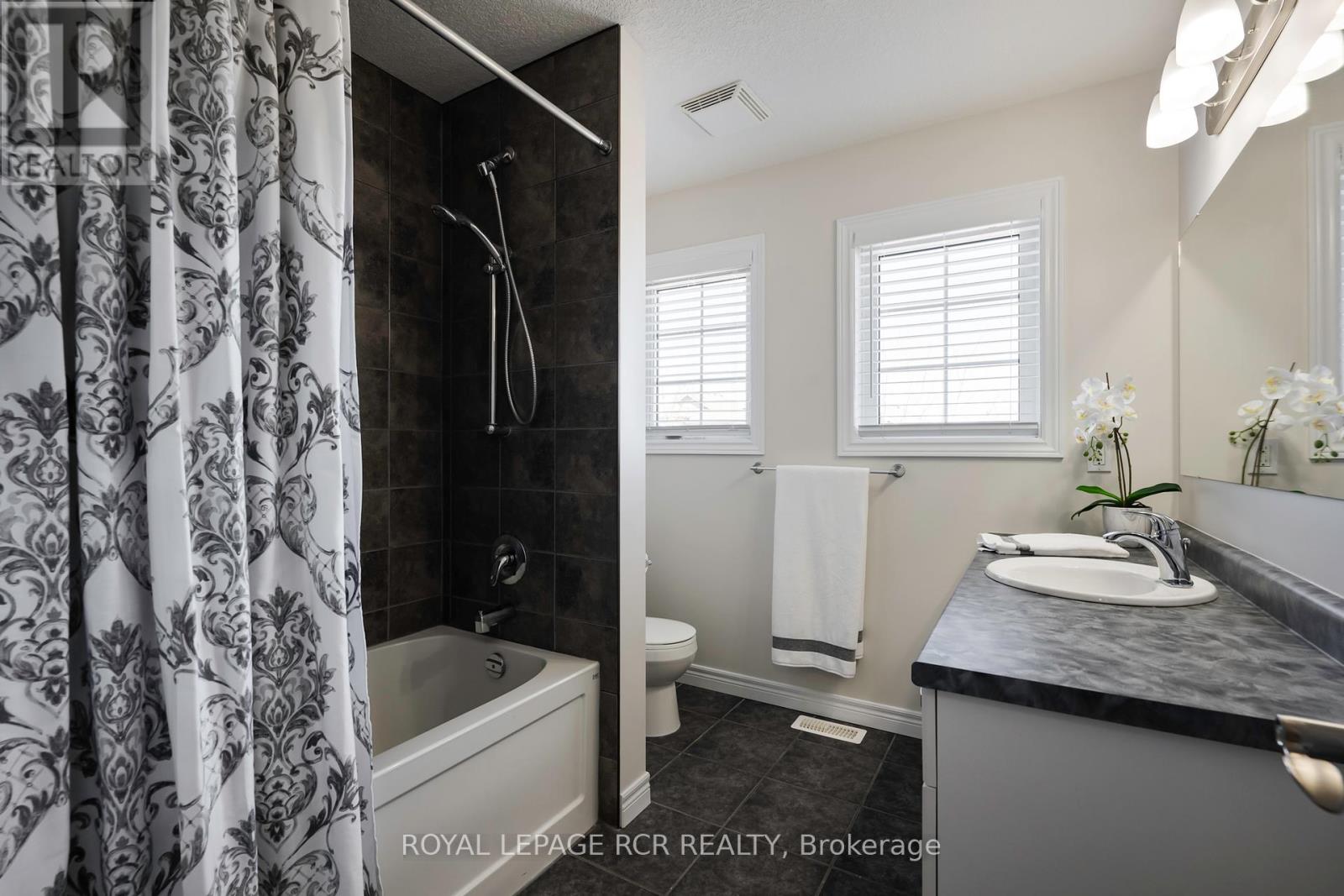 Photo 37 of 122 Taylor Drive, East Luther Grand Valley ON