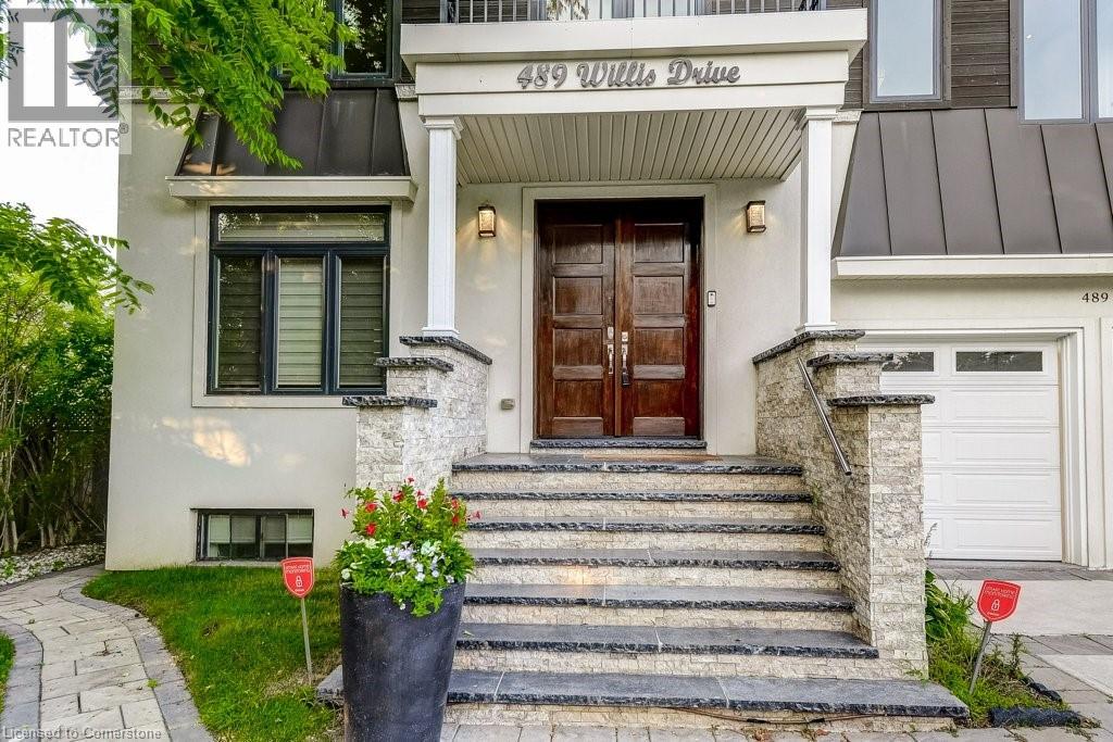 Photo 23 of 489 Willis Drive, Oakville ON