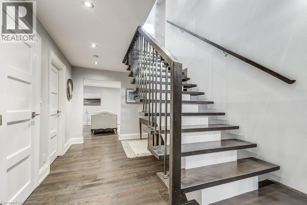 Photo 30 of 489 Willis Drive, Oakville ON