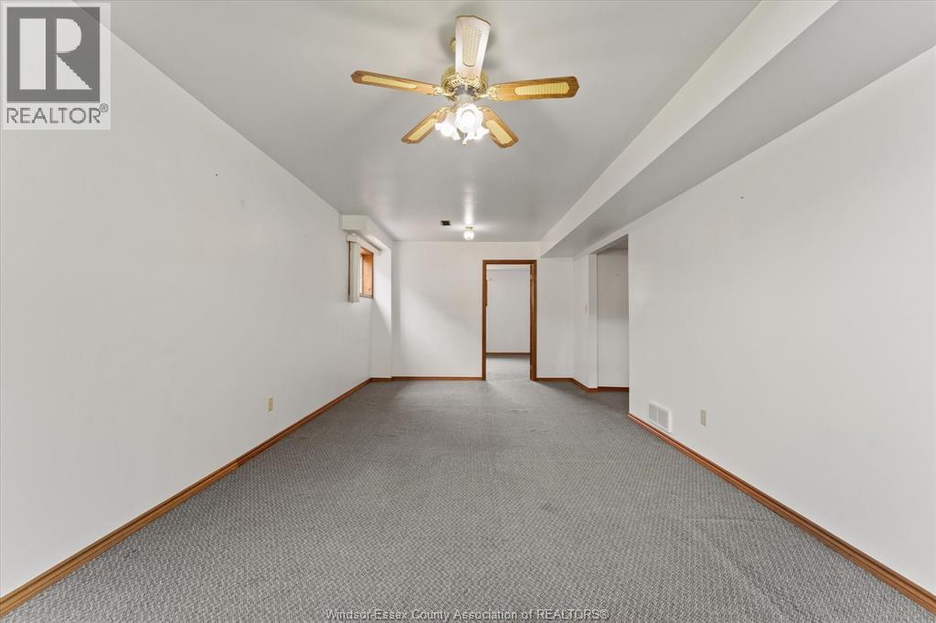 Photo 17 of 2913 Robillard Cres, Windsor ON