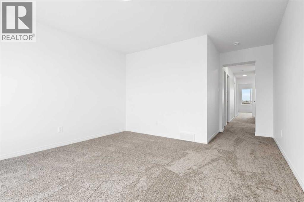 Photo 11 of 310 Montrose Crescent Se, High River AB