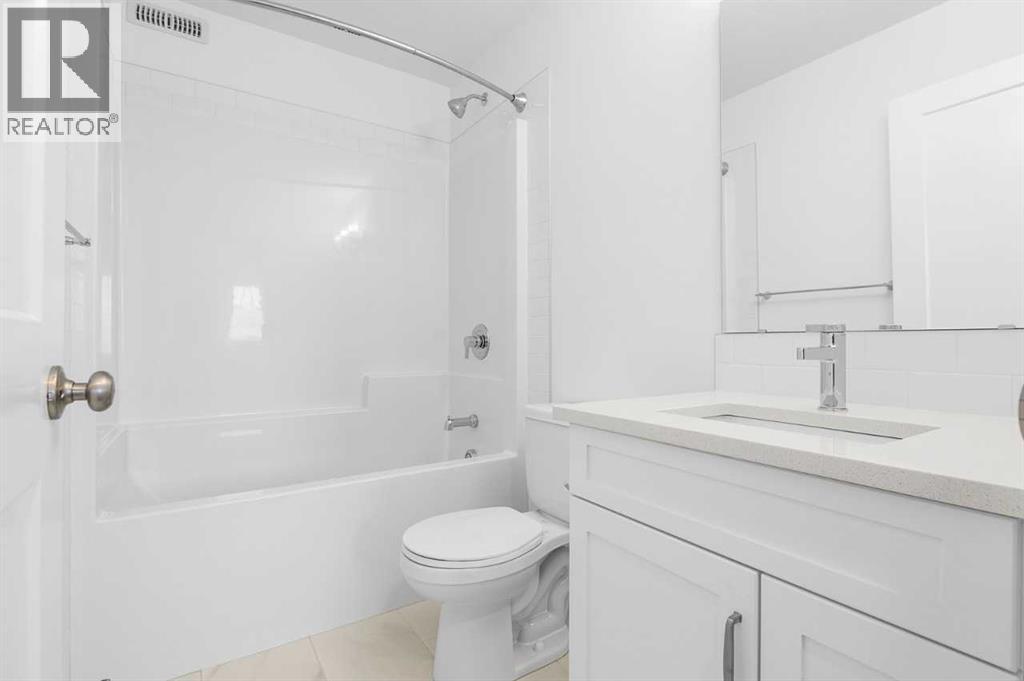 Photo 12 of 310 Montrose Crescent Se, High River AB