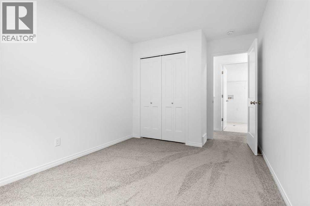Photo 17 of 310 Montrose Crescent Se, High River AB