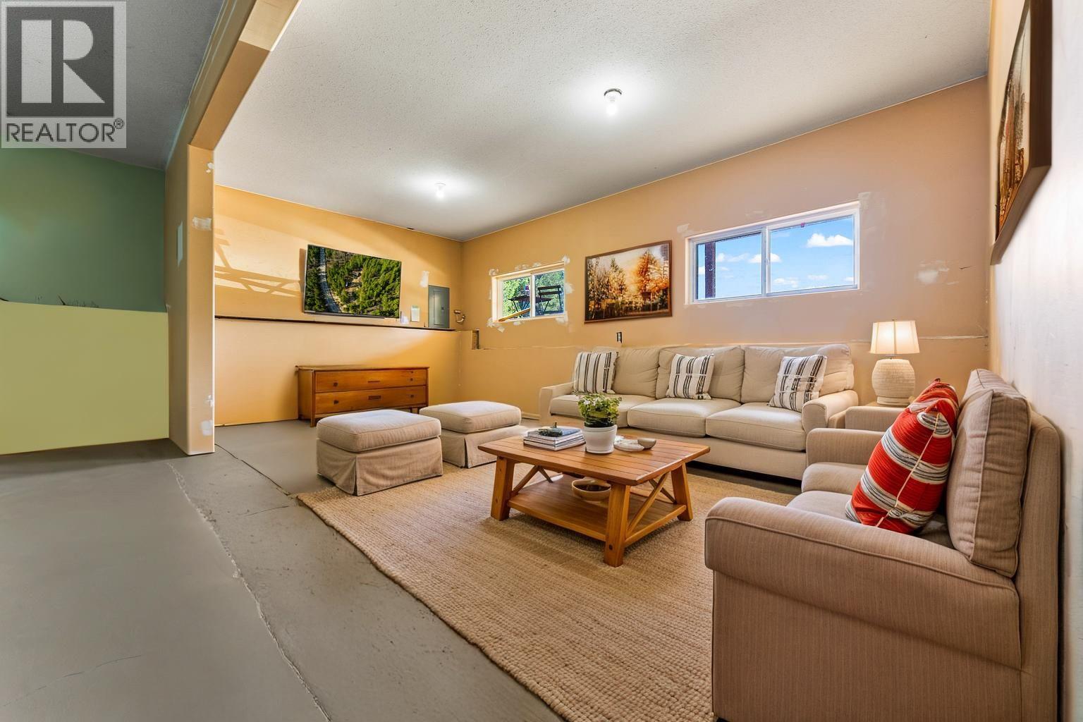 4350 33 HIGHWAY - 36