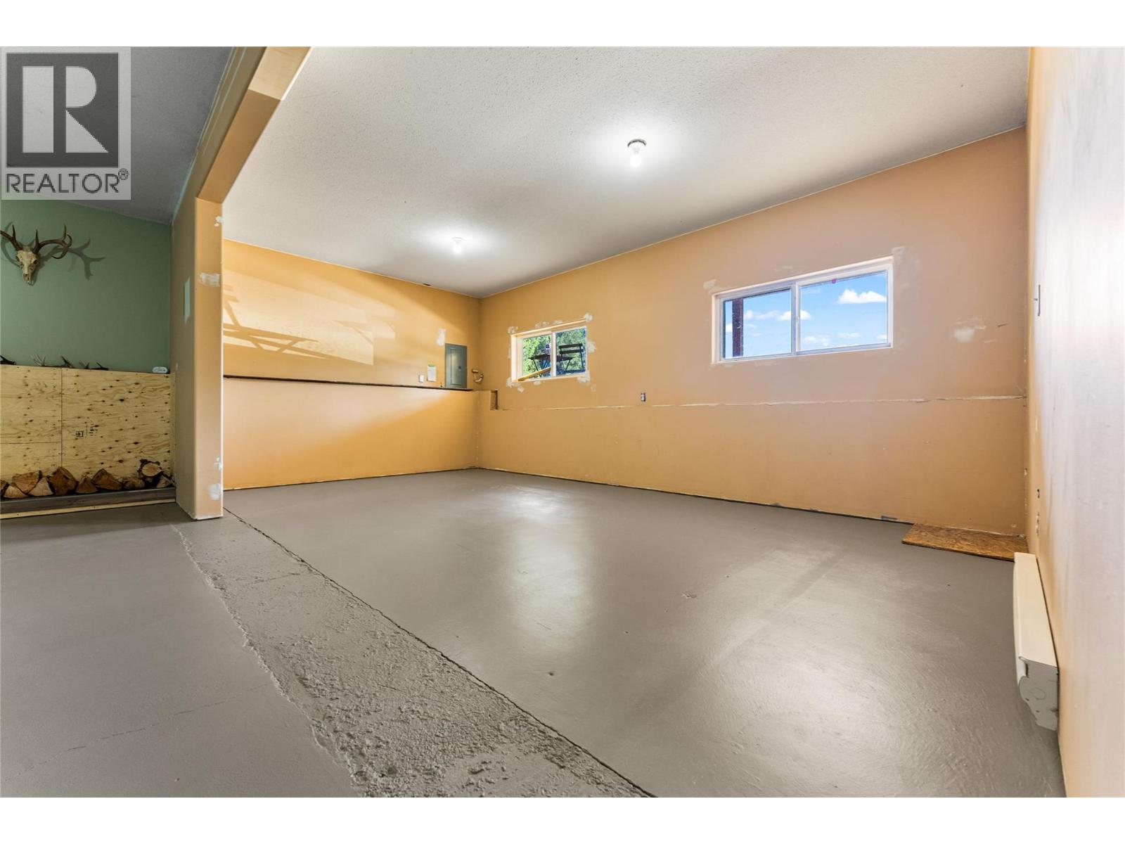 4350 33 HIGHWAY - 38