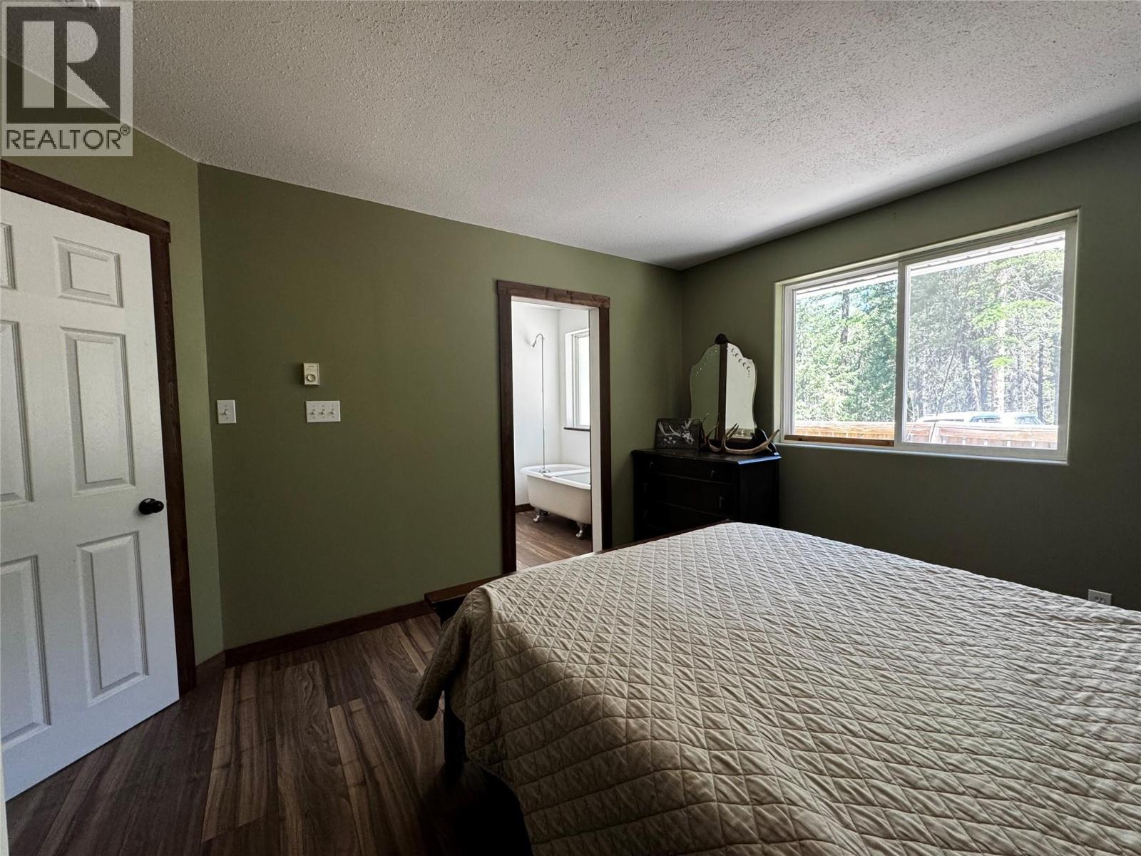 4350 33 HIGHWAY - 18