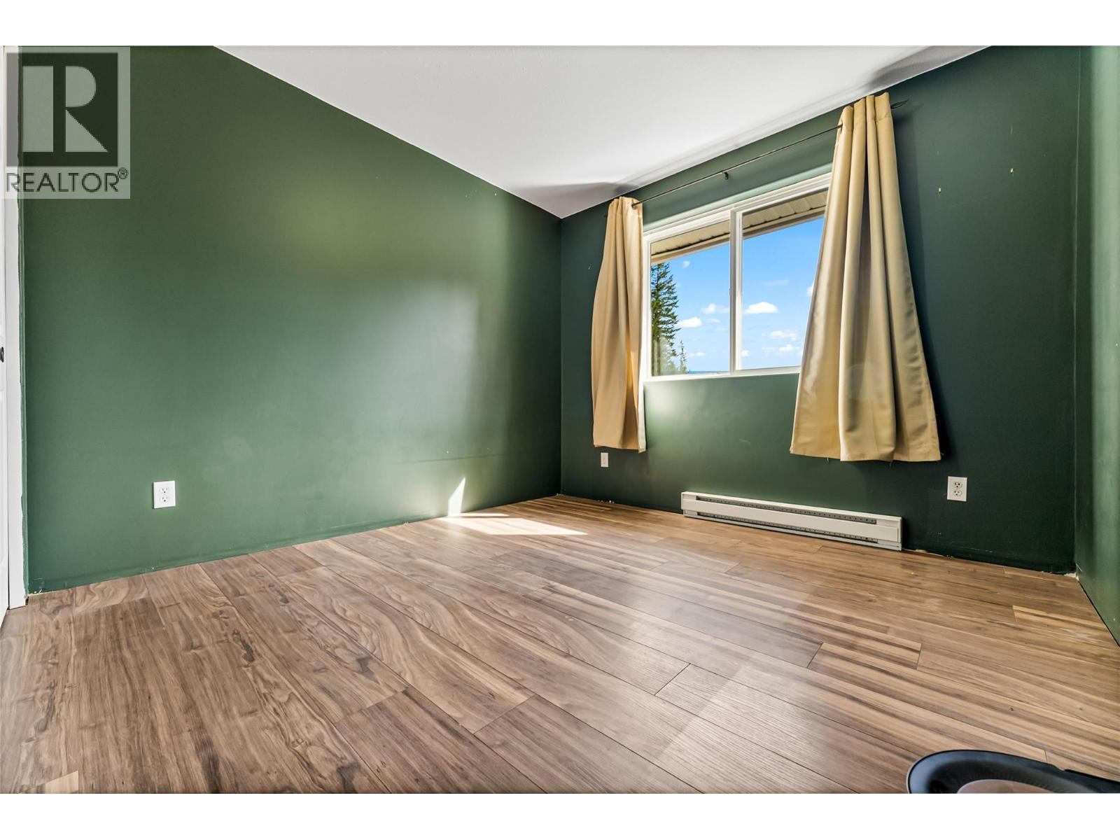 4350 33 HIGHWAY - 23