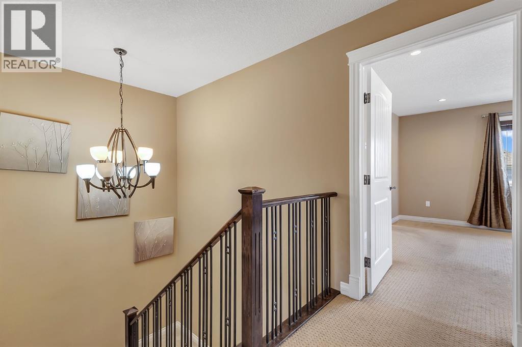 Photo 19 of 40 Baywater Court Sw, Airdrie AB