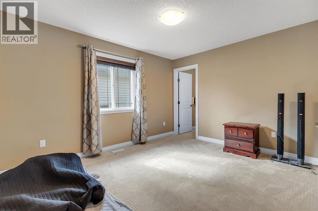 Photo 31 of 40 Baywater Court Sw, Airdrie AB