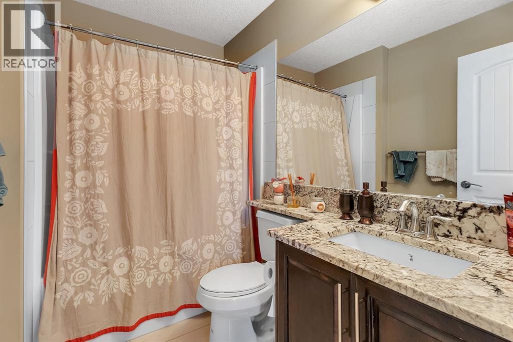 Photo 33 of 40 Baywater Court Sw, Airdrie AB