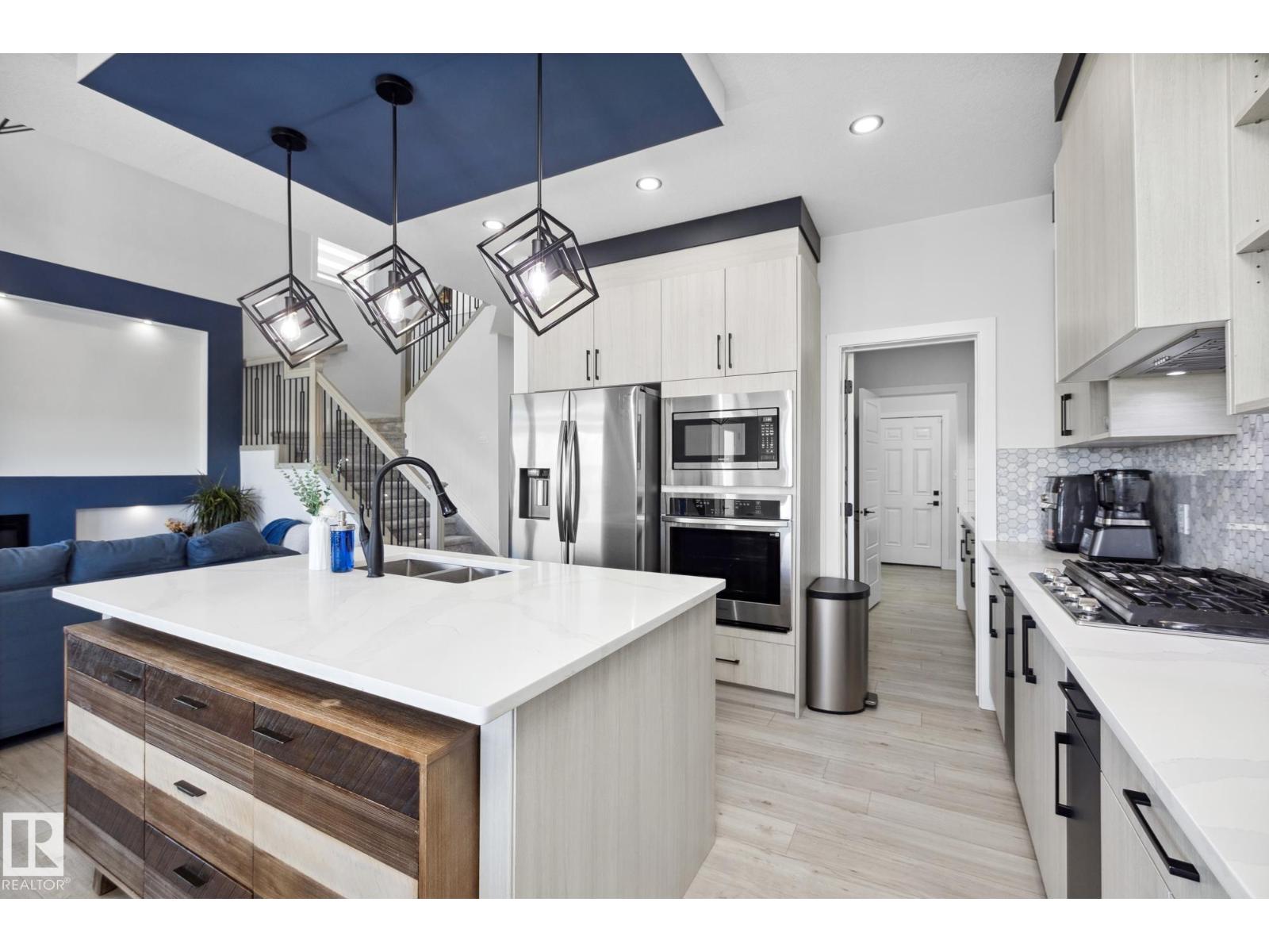 Photo 35 of 18204 94 St Nw, Edmonton AB