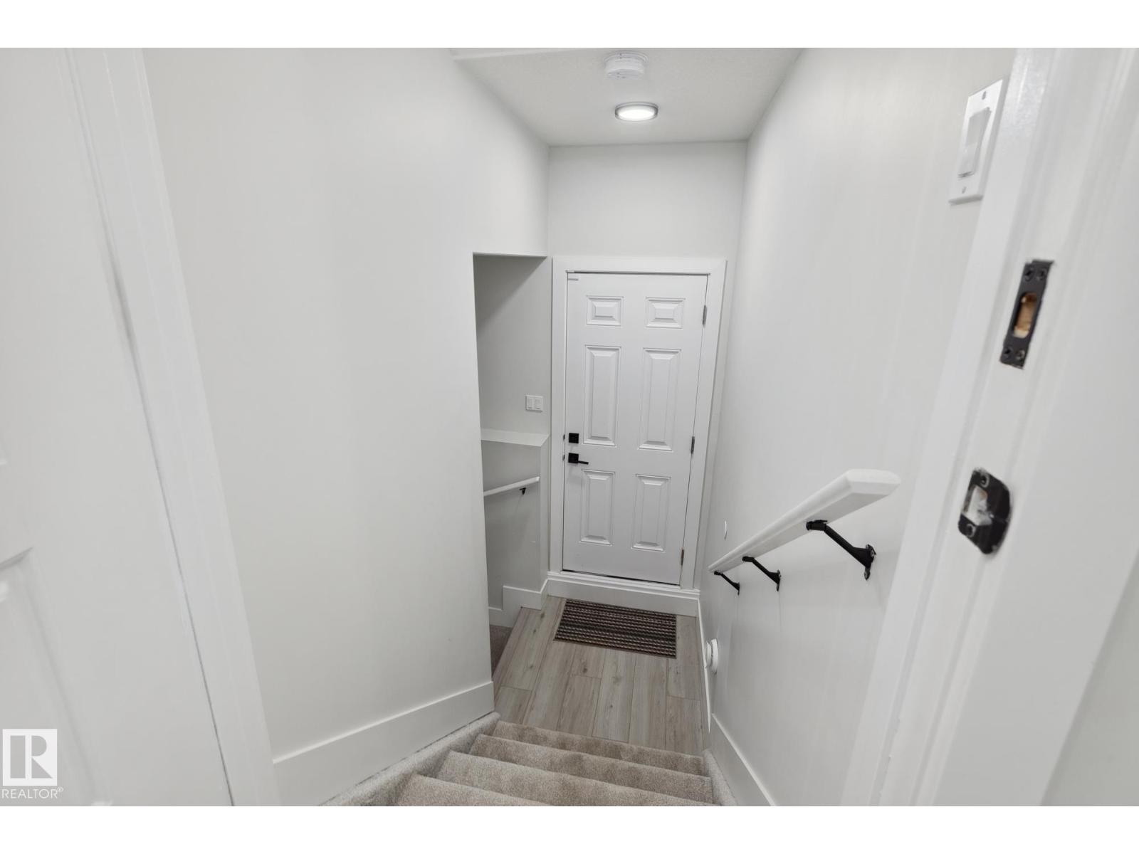 Photo 26 of 18204 94 St Nw, Edmonton AB