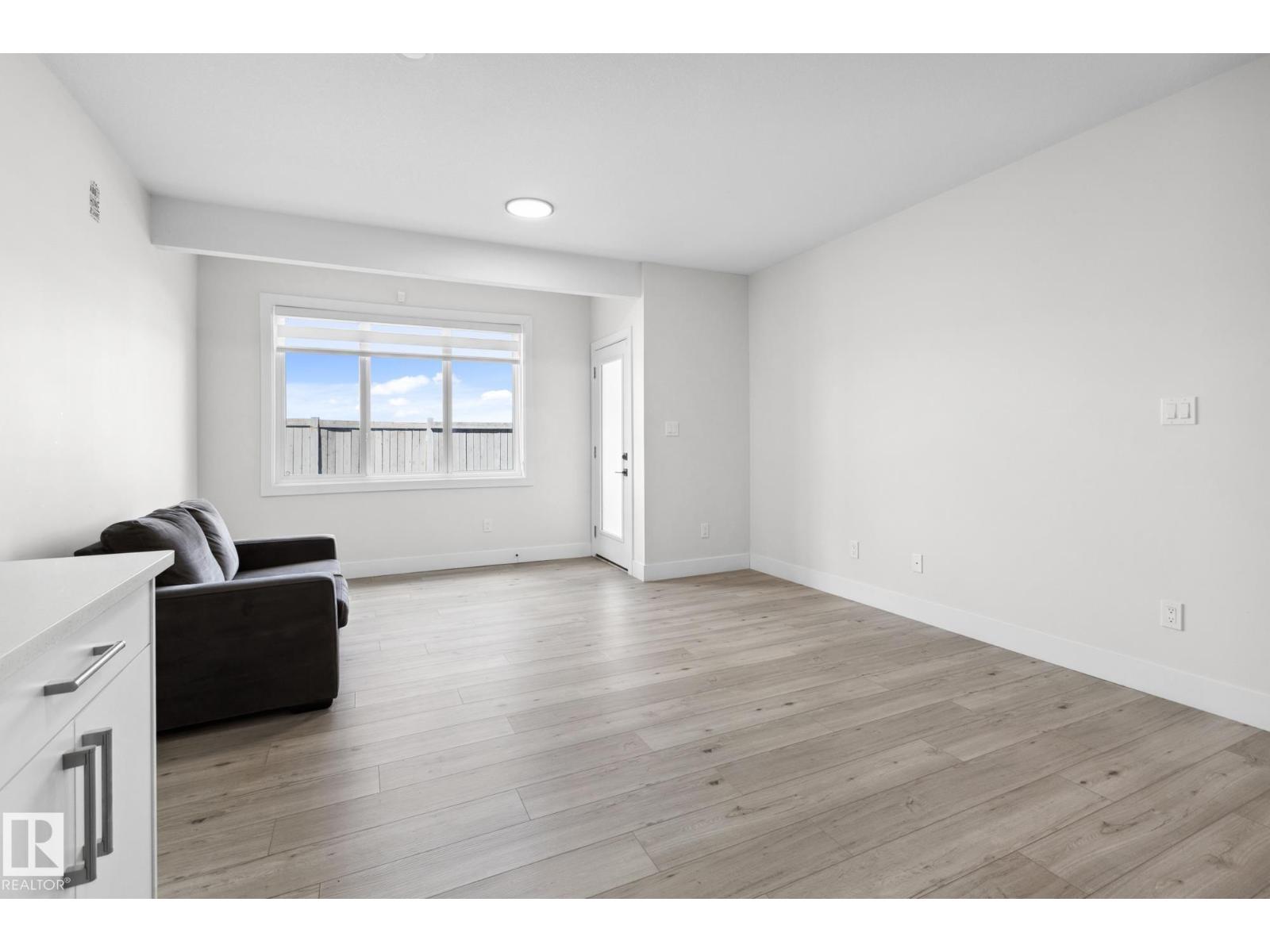 Photo 60 of 18204 94 St Nw, Edmonton AB