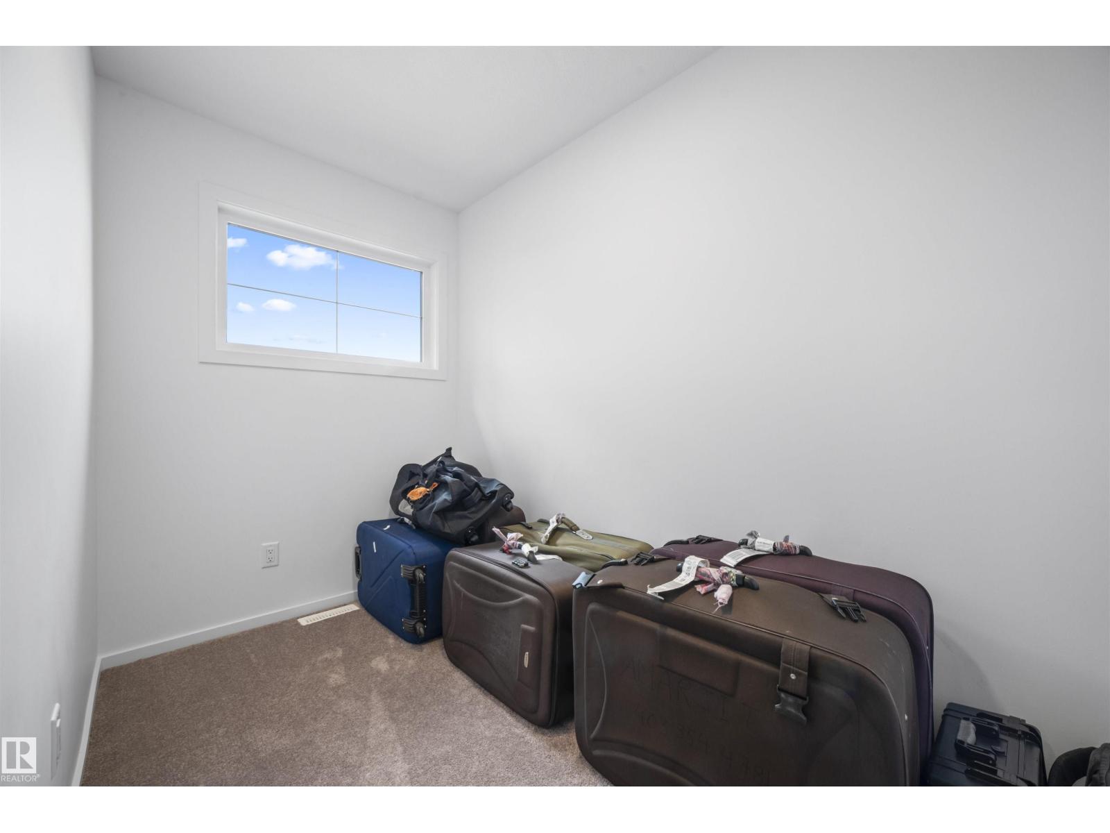Photo 9 of 6205 6205 46 Av, Beaumont AB