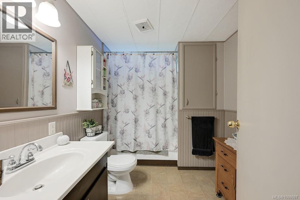 Photo 31 of 1015 Cowerd Rd, Cobble Hill BC