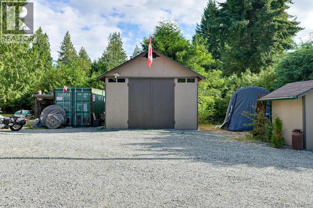 Photo 18 of 1015 Cowerd Rd, Cobble Hill BC