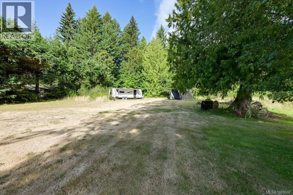 Photo 15 of 1015 Cowerd Rd, Cobble Hill BC
