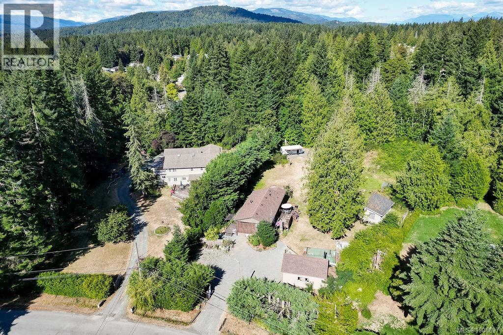Photo 16 of 1015 Cowerd Rd, Cobble Hill BC