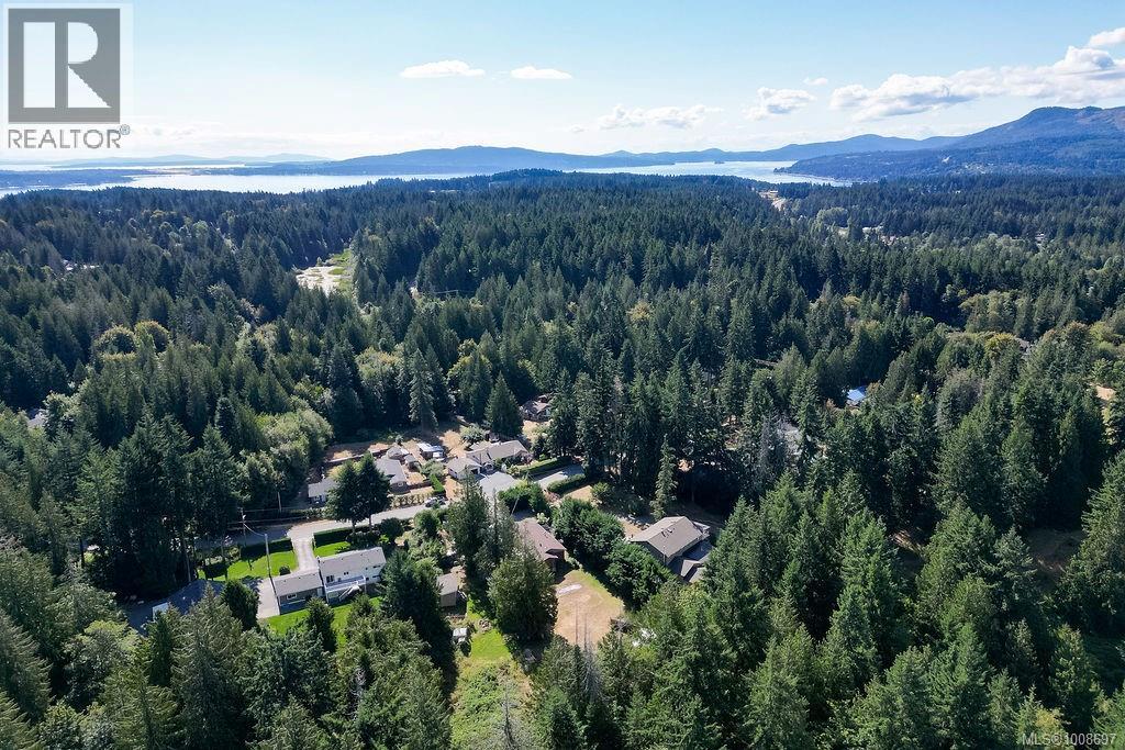Photo 17 of 1015 Cowerd Rd, Cobble Hill BC
