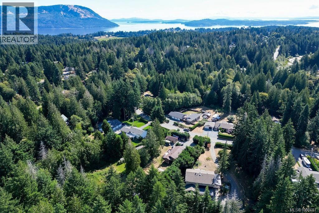 Photo 27 of 1015 Cowerd Rd, Cobble Hill BC