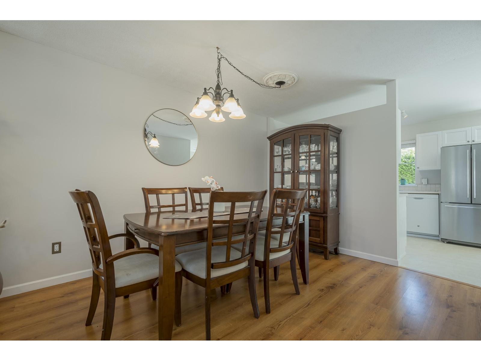 Photo 8 of 82 8716 Walnut Grove Drive, Langley BC