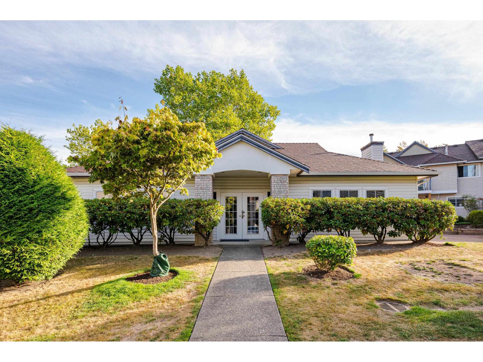 Photo 34 of 82 8716 Walnut Grove Drive, Langley BC