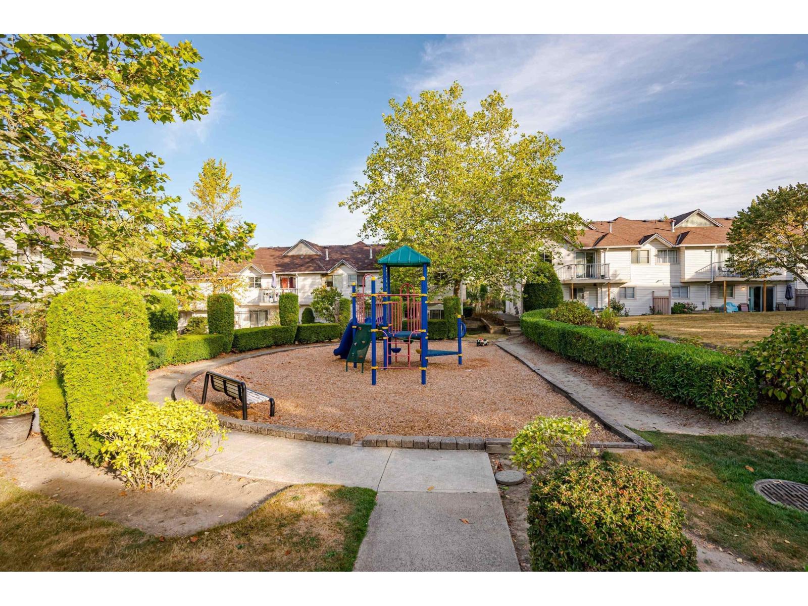 Photo 35 of 82 8716 Walnut Grove Drive, Langley BC
