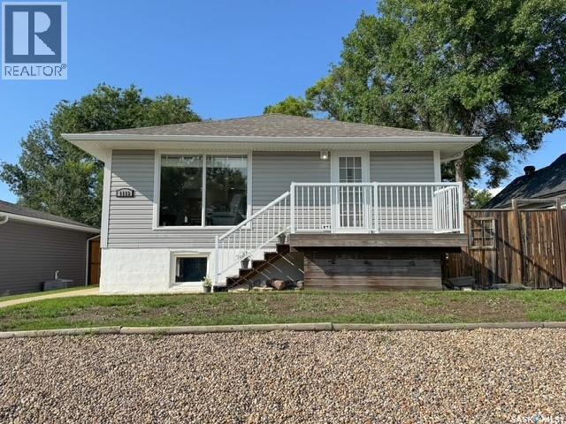 Single Family House Bungalow for Sale in  Bell STREET Swift Current 