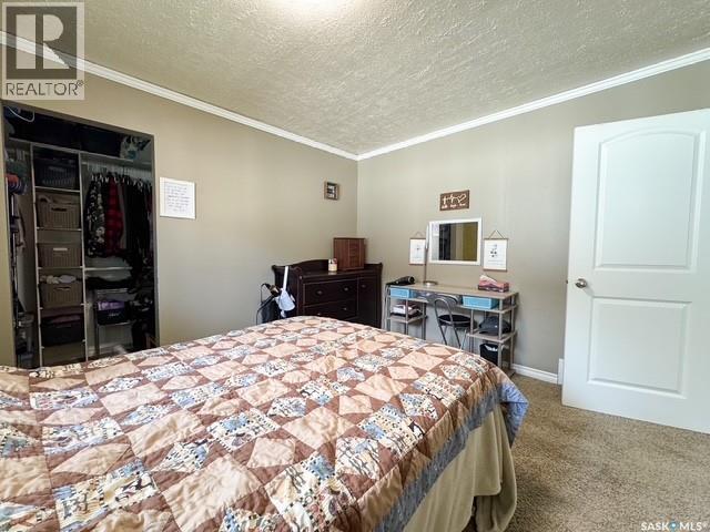 Single Family House Bungalow for Sale in  Bell STREET Swift Current 