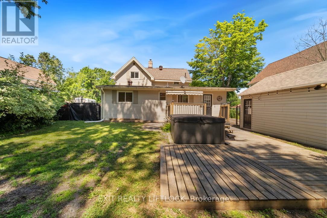 Photo 8 of 236 Hiram Street, Bracebridge ON