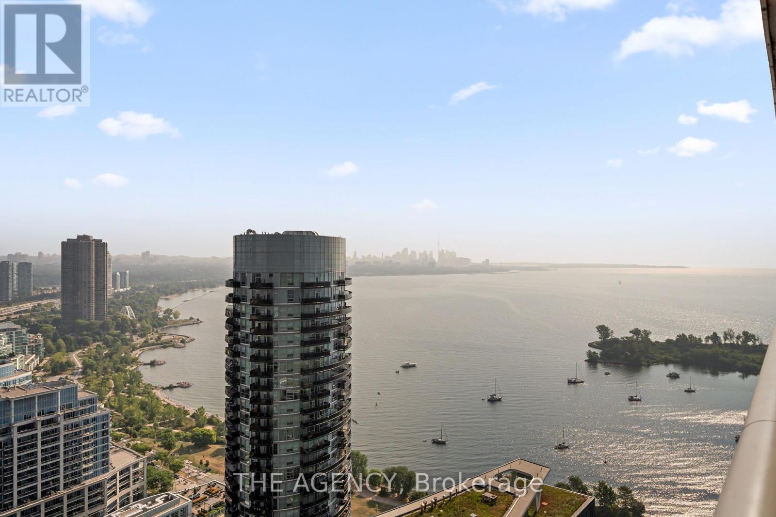 Photo 7 of 3309 56 Annie Craig Drive, Toronto ON