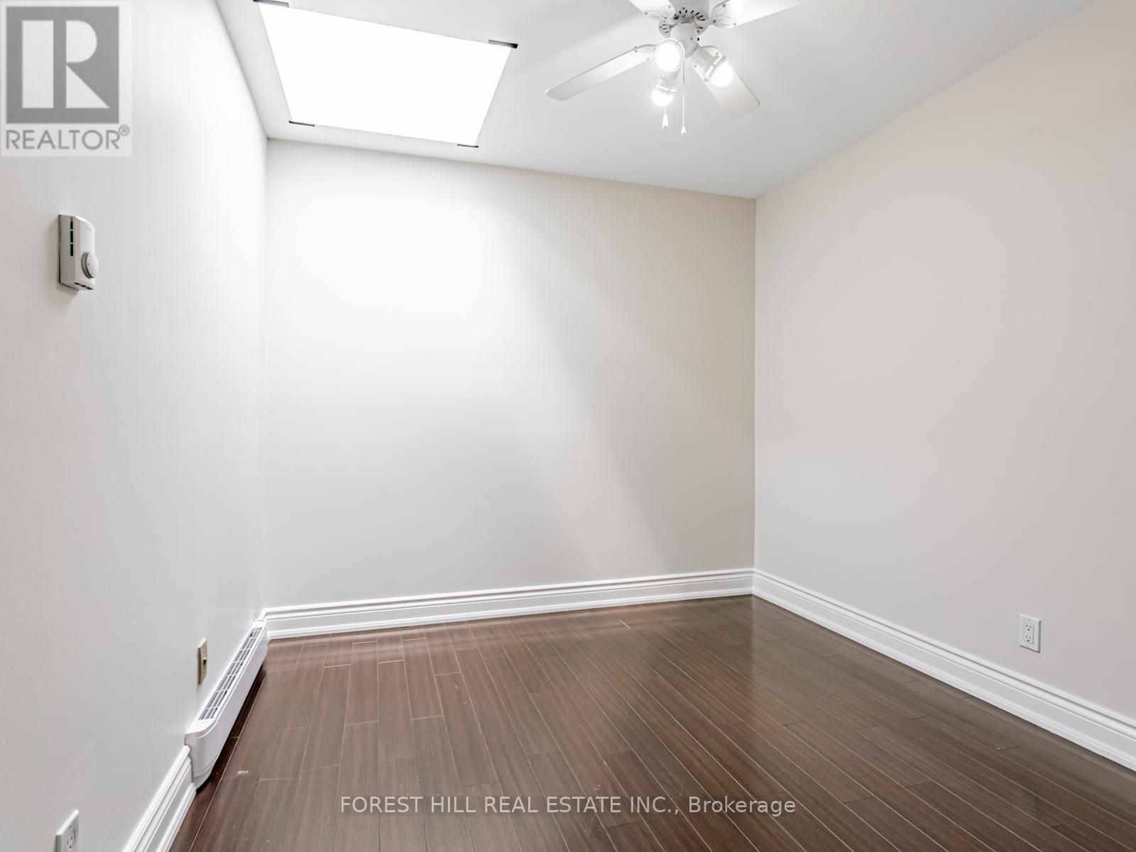 Photo 2 of 2631 B 2633 Yonge Street, Toronto ON