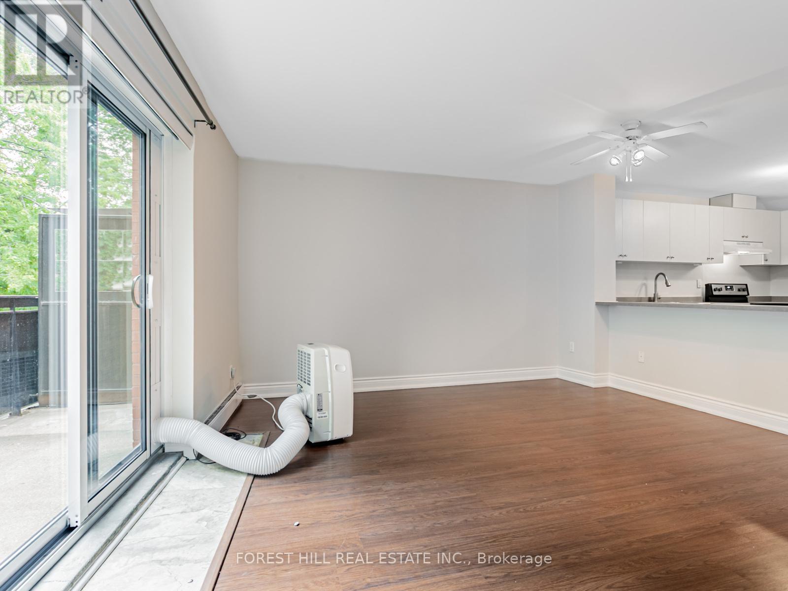 Photo 4 of 2631 B 2633 Yonge Street, Toronto ON