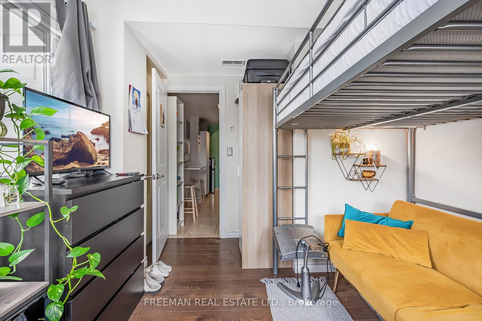 Photo 27 of 426 Brunswick Avenue, Toronto ON