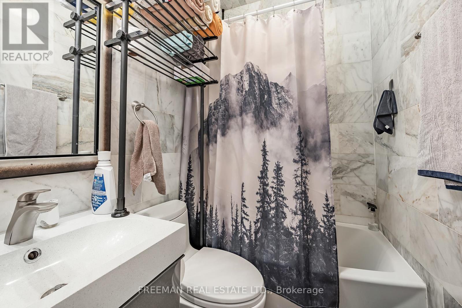 Photo 28 of 426 Brunswick Avenue, Toronto ON