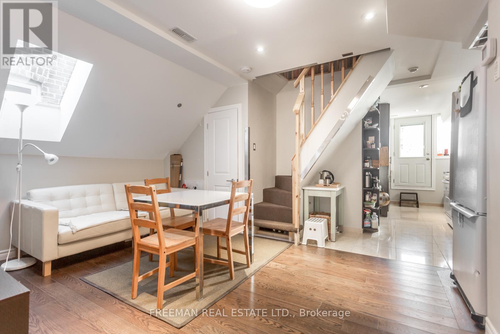Photo 5 of 426 Brunswick Avenue, Toronto ON