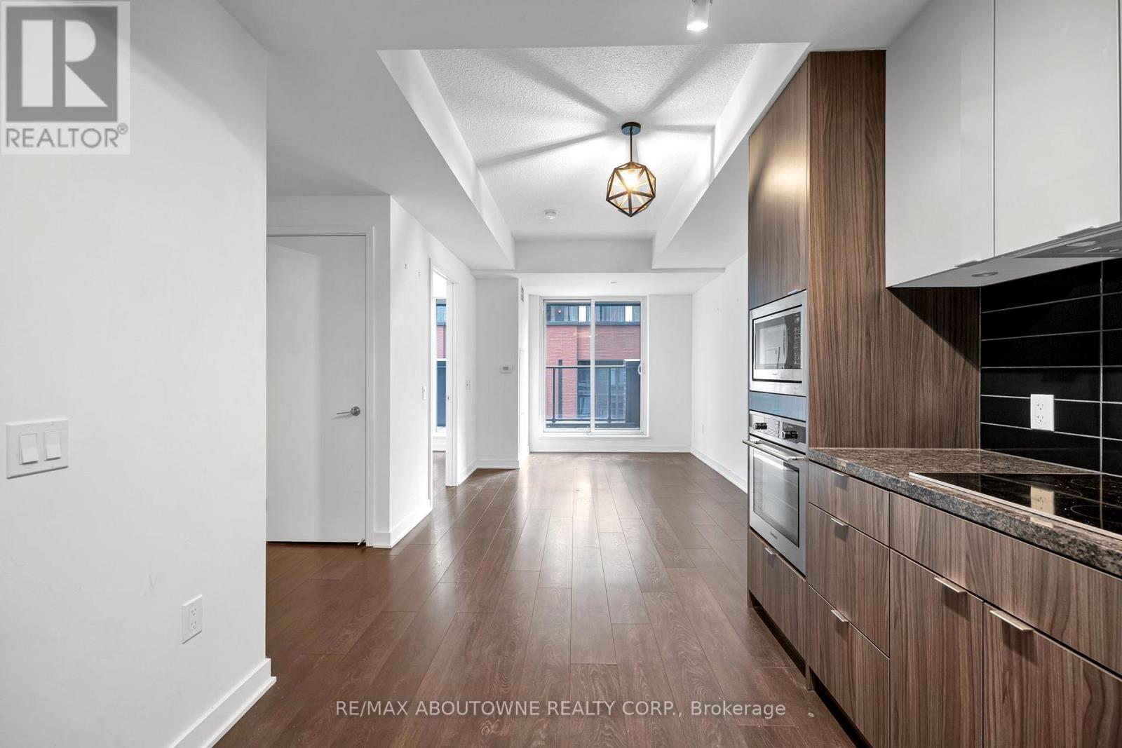 Photo 23 of 915 115 Blue Jays Way, Toronto ON