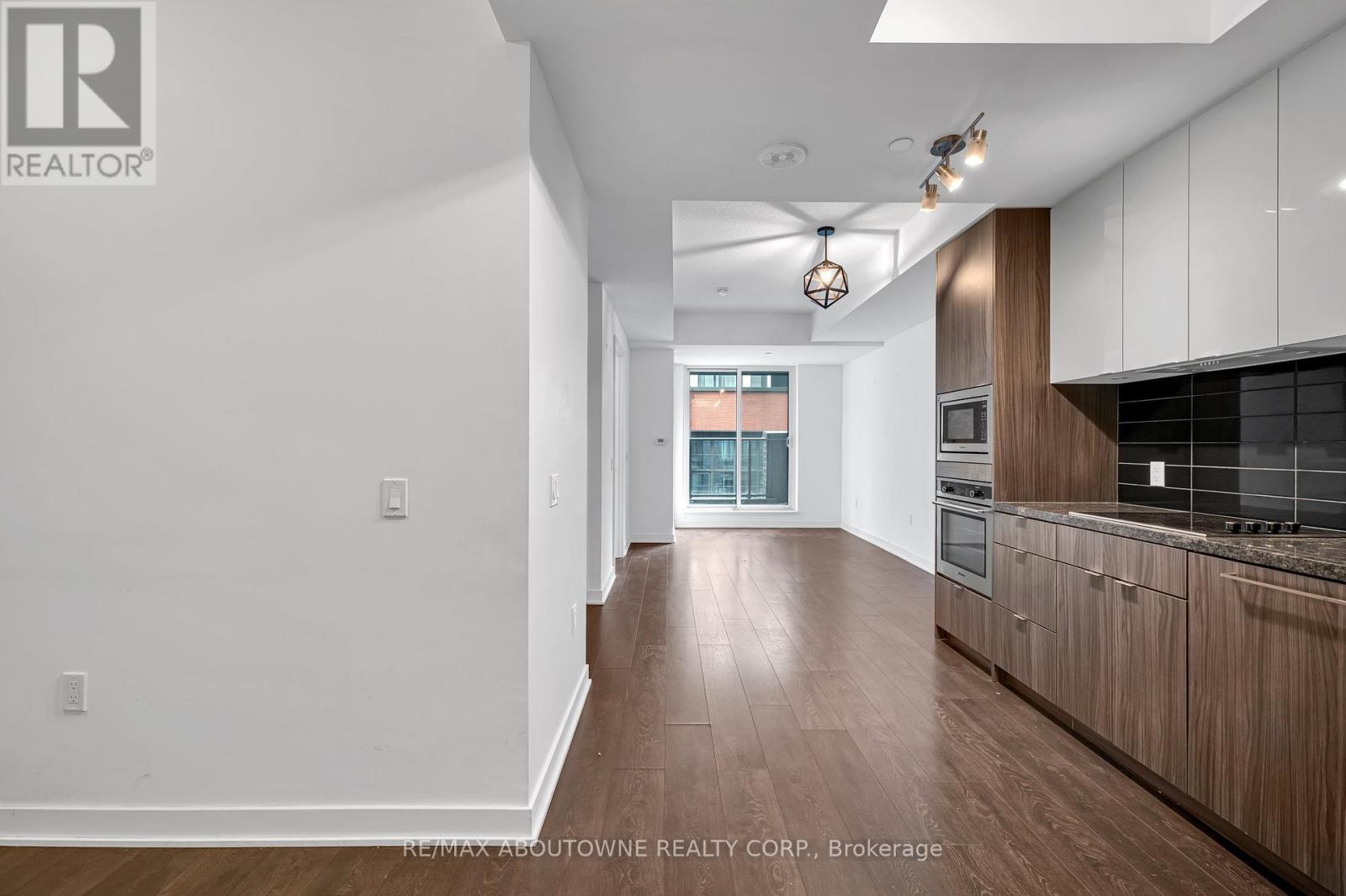 Photo 13 of 915 115 Blue Jays Way, Toronto ON