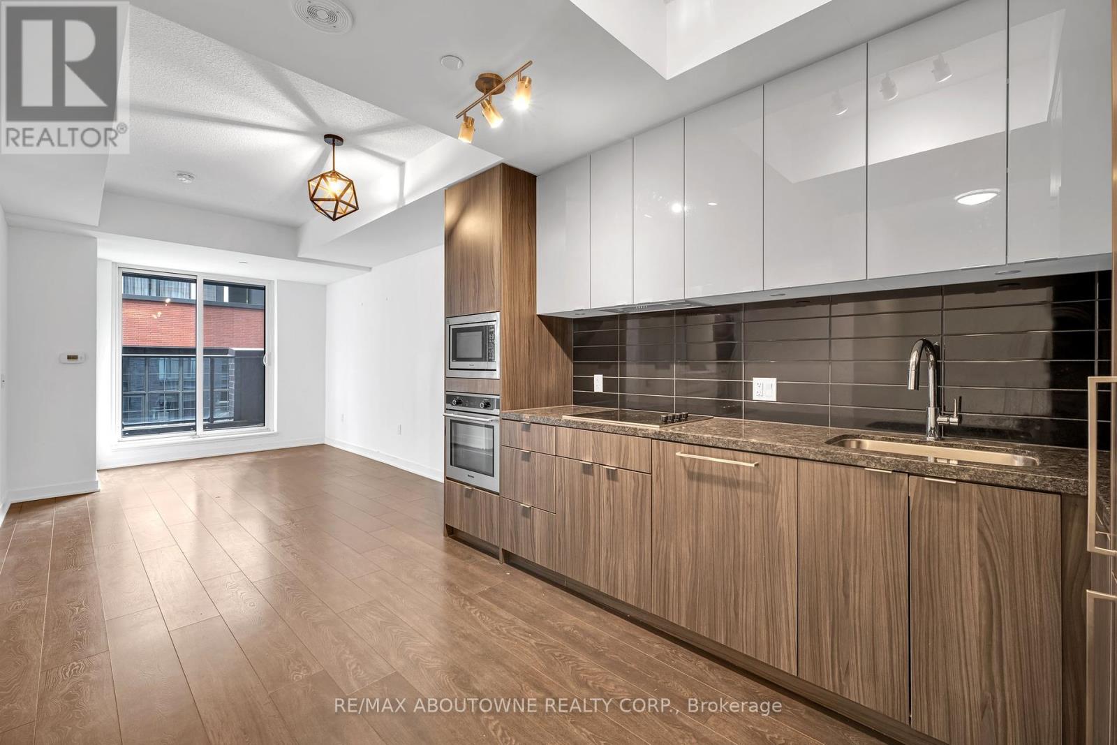 Photo 33 of 915 115 Blue Jays Way, Toronto ON