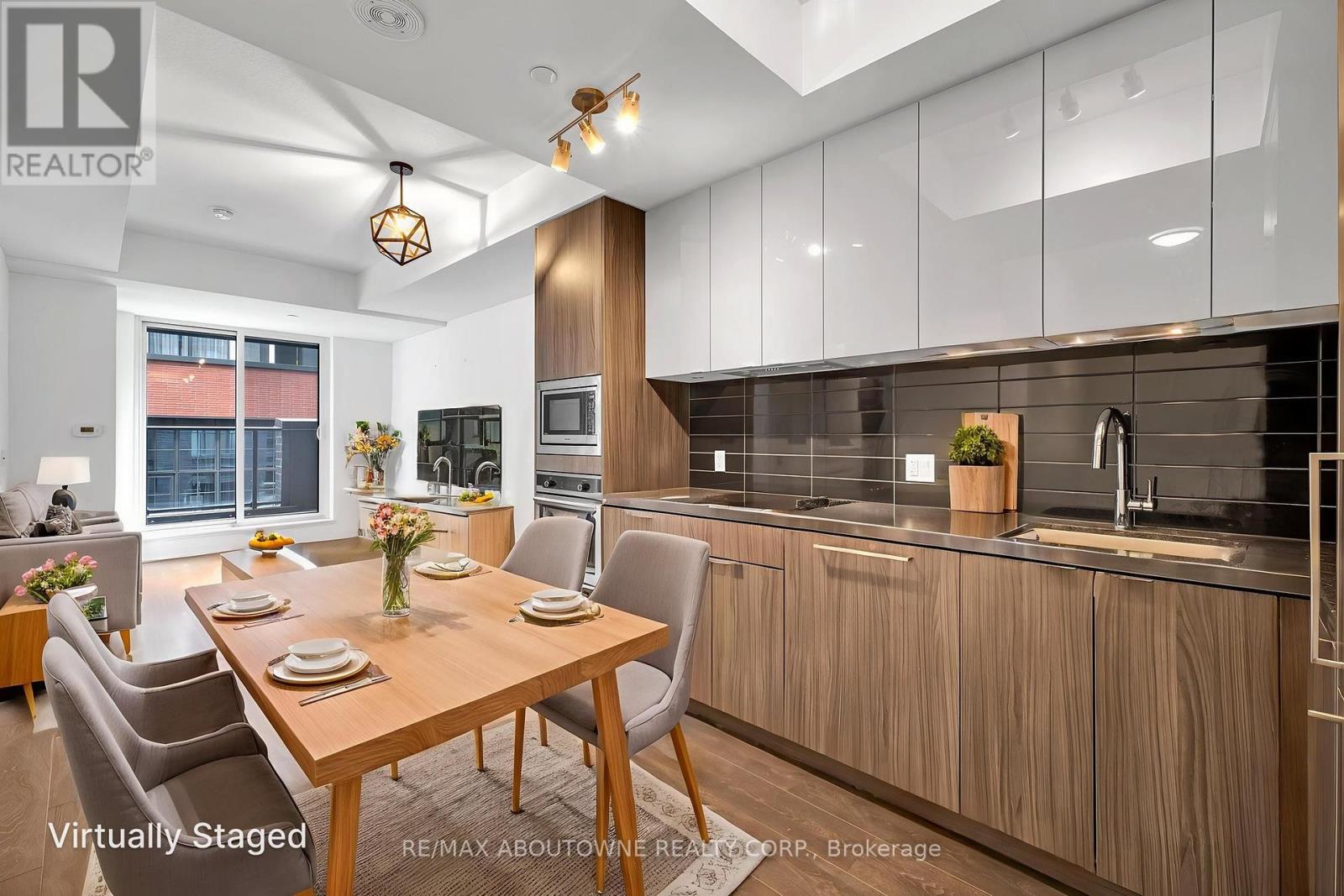 Photo 1 of 915 115 Blue Jays Way, Toronto ON