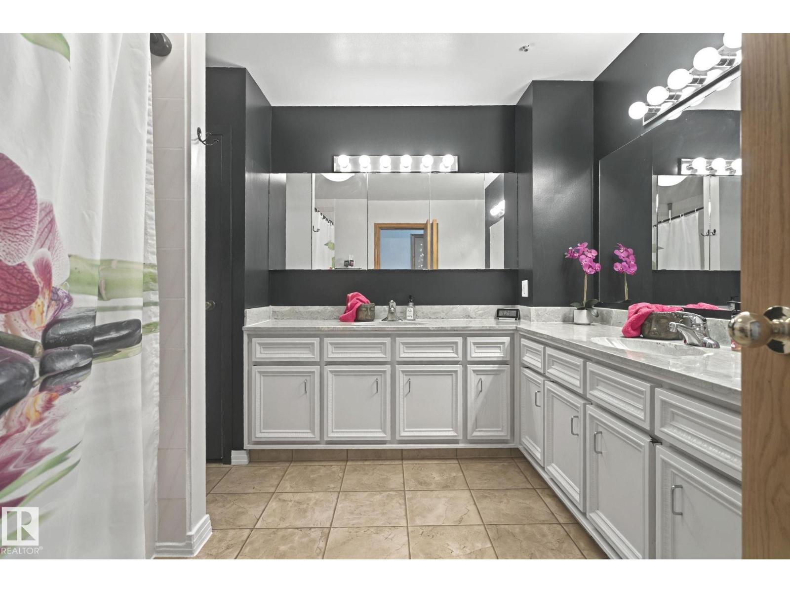 Photo 54 of 23 Westbrook Dr Nw, Edmonton AB
