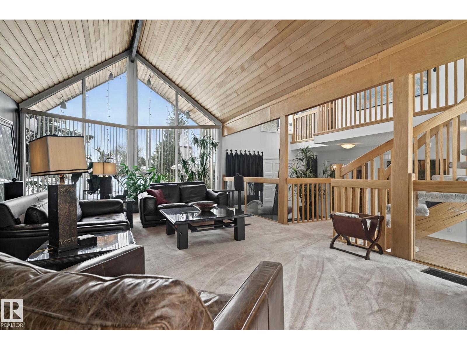 Photo 16 of 23 Westbrook Dr Nw, Edmonton AB