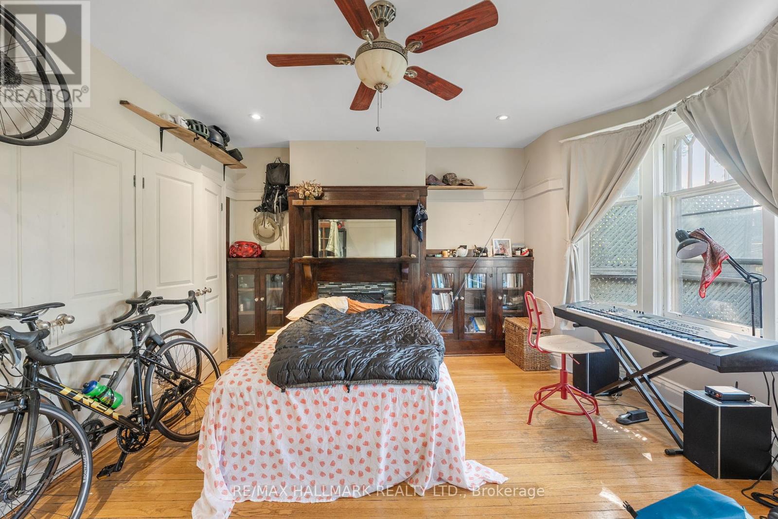 Photo 35 of 76 Browning Avenue, Toronto ON