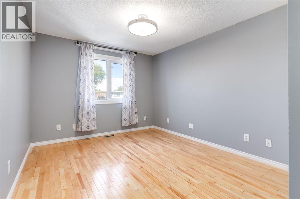 Single Family House for Sale in   Street SE Ogden Calgary 