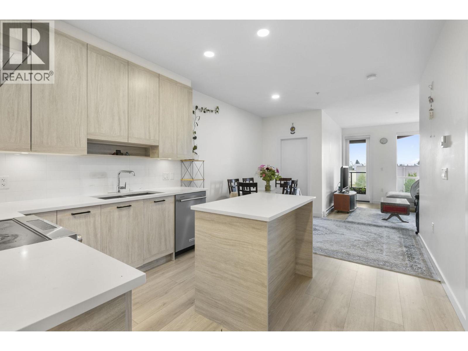 Photo 18 of 510 7579 16th Street, Burnaby BC
